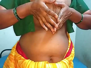 desi aunty showing her interior and moaning